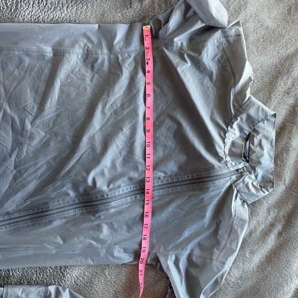 Hoka One - Performance Shield Running Jacket - Men's Size Medium - Picture 12 of 13